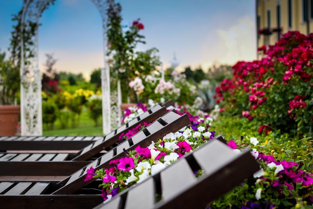 Millefiori La Corte Delle Rose Rovigo Exterior foto