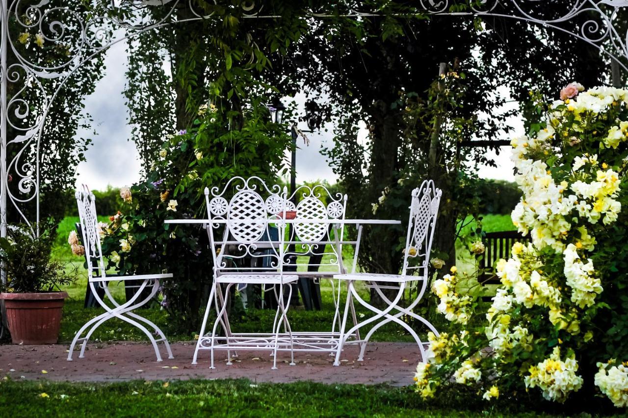 Millefiori La Corte Delle Rose Rovigo Exterior foto