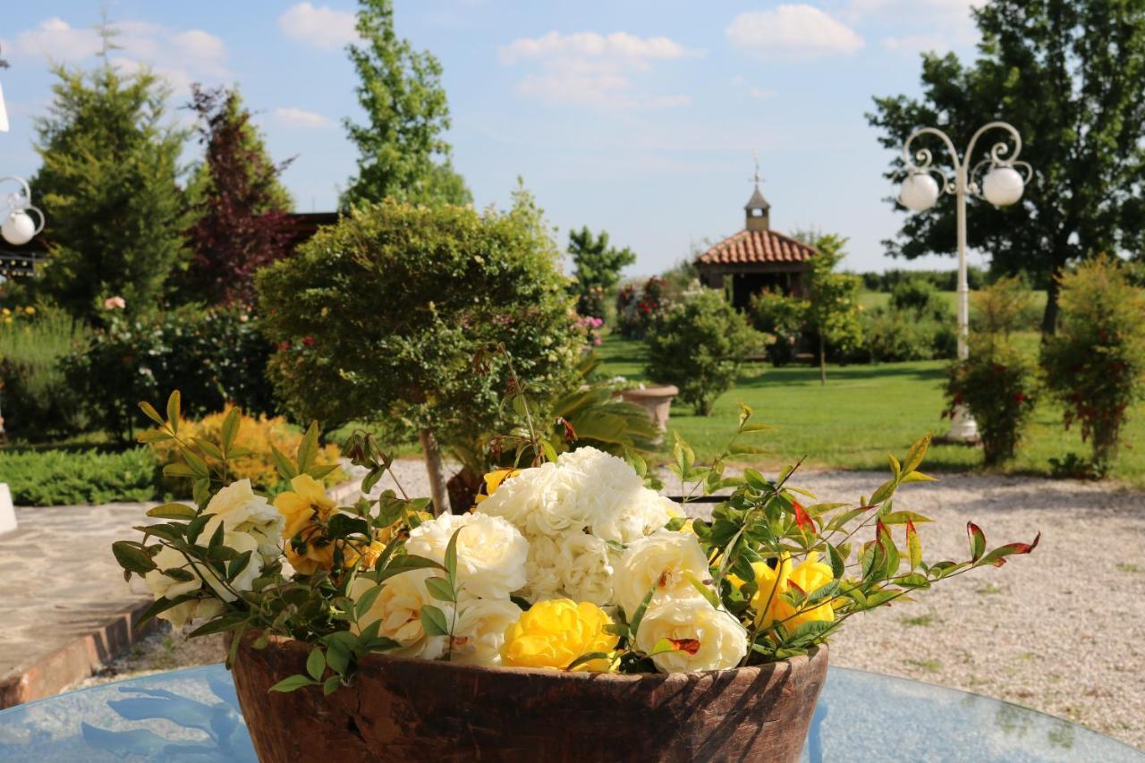 Millefiori La Corte Delle Rose Rovigo Exterior foto